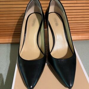Michael Kors Pumps